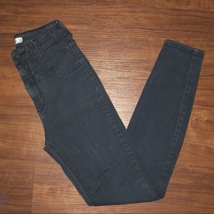 EUC - Hollister Jean Leggings 1R